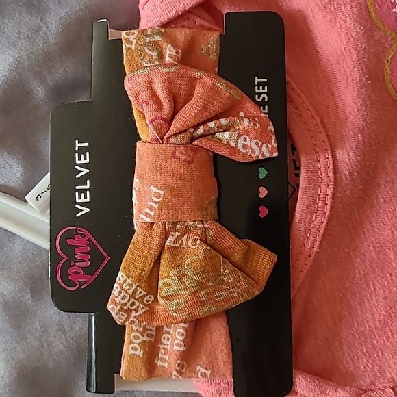 NEW Pink Velvet 3 piece set, Pink & Orange, 3M-6M - Picture 3 of 8